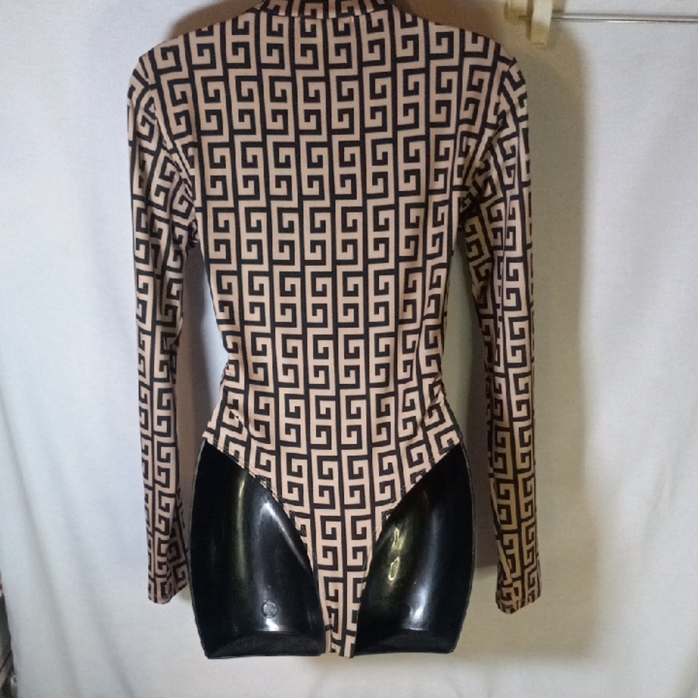 Chic Beige Patterned Jumpsuit Set - image 3